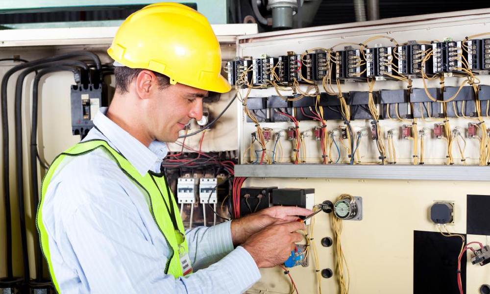 تحصیل مهندسی برق در قبرس